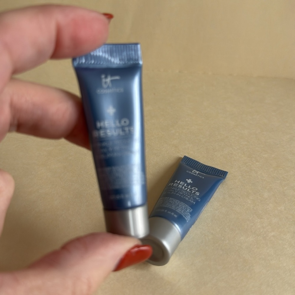 IT COSMETICS Hello Results Wrinkle Reducing Retinol Serum-In-Cream Travel Size - Picture 3 of 9